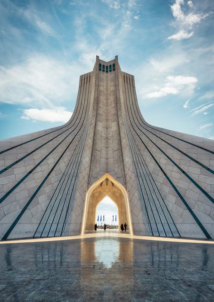 برج شهیاد- برج میلاد - برج آزادی