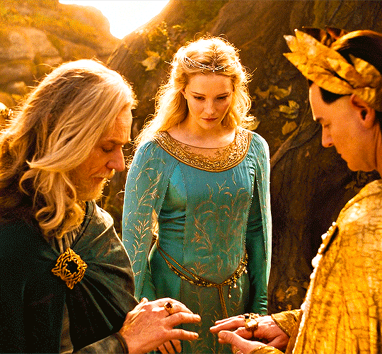 “The world is changed. I feel it in the water. I feel it in the earth. I smell it in the air.” «جهان دگرگون شده است. در آب آن را حس می‌کنم. در زمین آن را حس می‌کنم. در هوا بویش را می‌شنوم.» گلادریل («یاران حلقه» اثر تالکین)